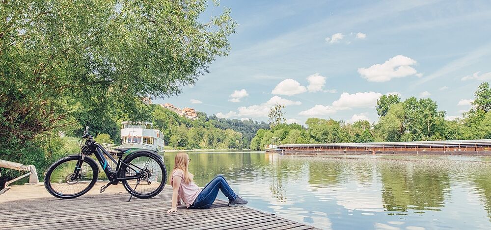 Odenwald-Madonnen-Radweg_Pause am Neckar Odenwald-Madonnen-Radweg_Pause am Neckar