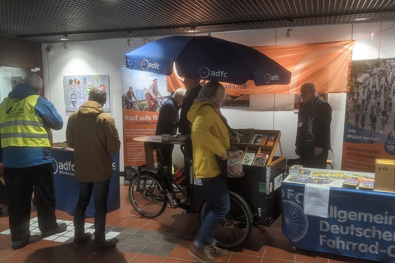 Leezenfrühling - Der ADFC Stand war immer gut besucht!