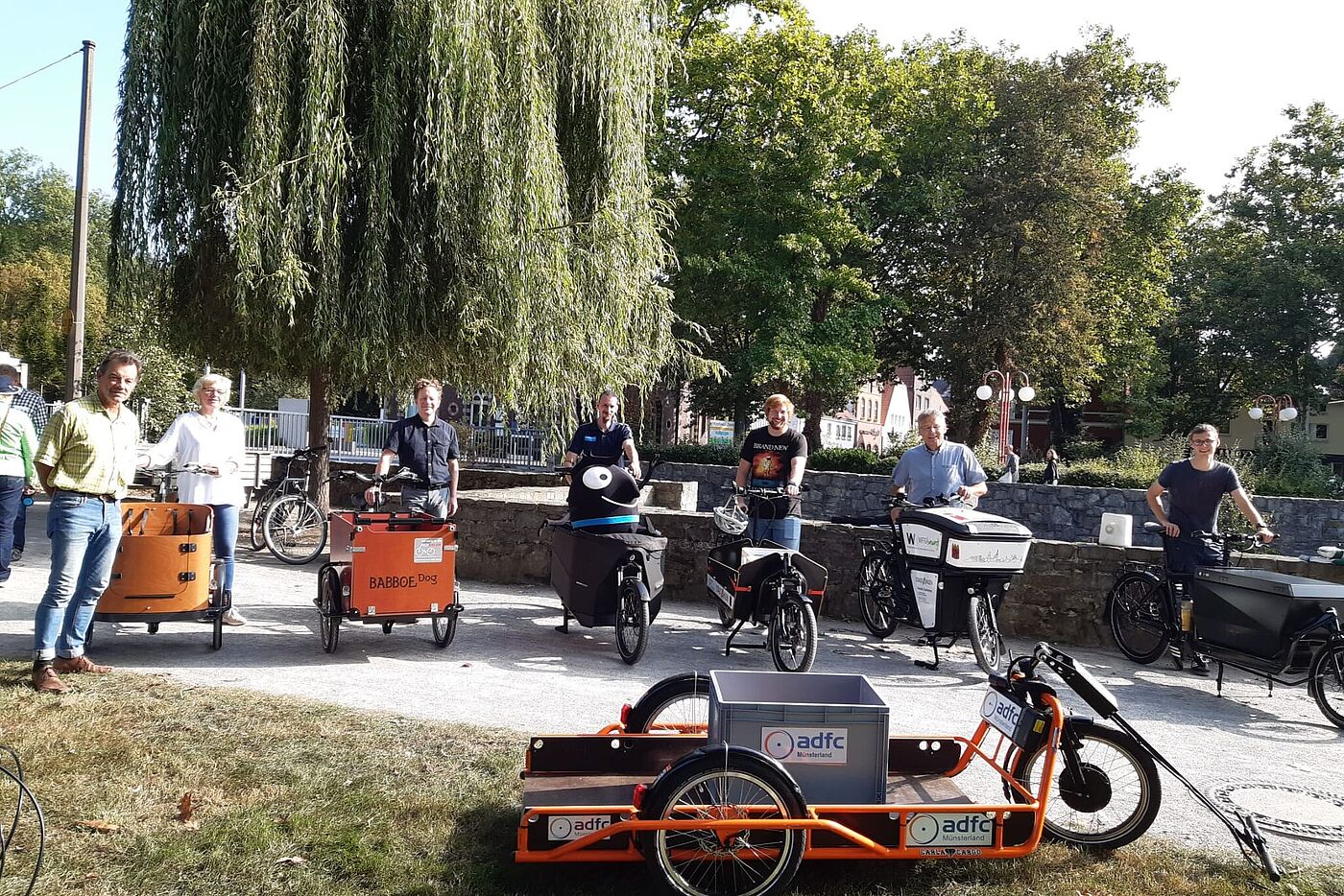Ein Lastenrad für jeden Zweck: ADFC, Stadt Ahlen und Fachgeschäft Zweirad Dammann präsentieren die Vielfalt des Angebots