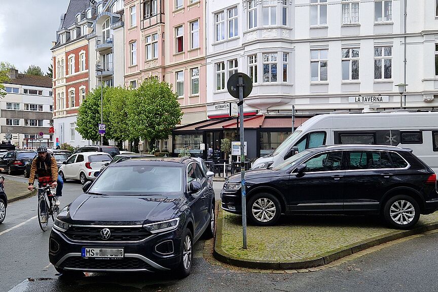 Raumgreifende Autos Raumgreifendes Auto