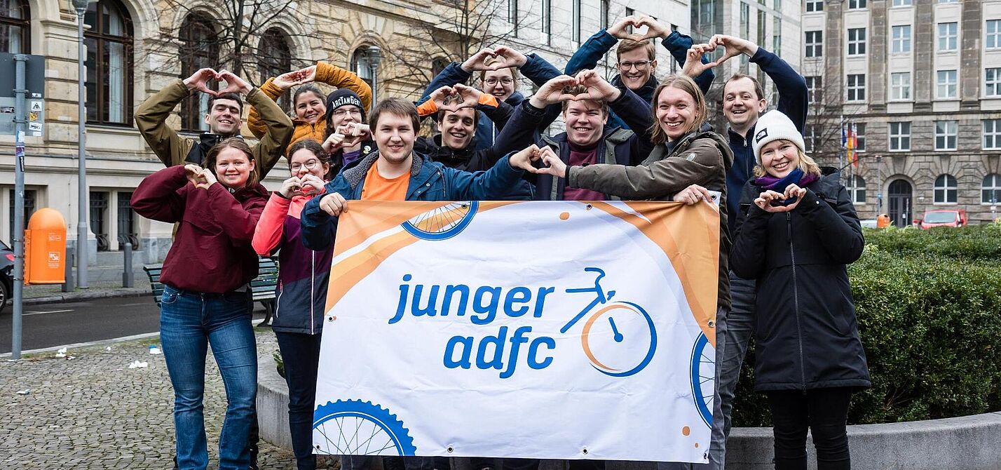 Bei der Bundesjugendversammlung wird der Vorstand des Jungen ADFC gewählt. Bei der Bundesjugendversammlung wird der Vorstand des Jungen ADFC gewählt.
