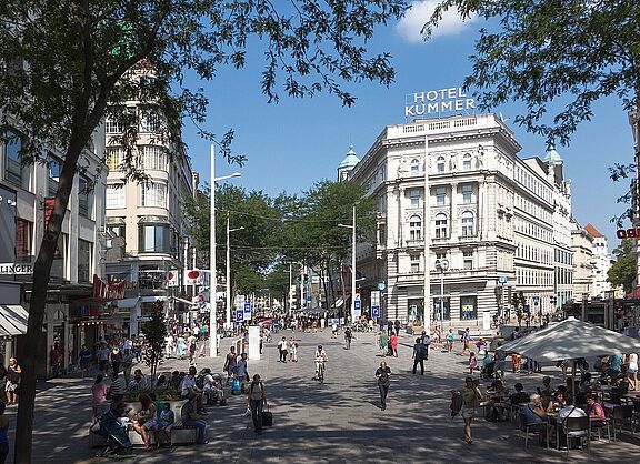 Marienhilfer Straße in Wien nach der Umgestaltung. 